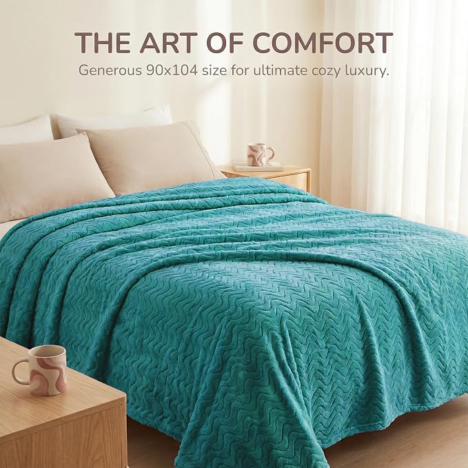 Exclusivo Mezcla King Blanket for Bed, Cozy Lightweight Fleece Blankets for All - Image 2