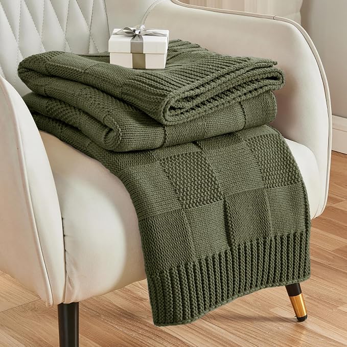 CozeCube Check Knit Throw Blanket, Olive Green Checkered Throw by CozeCube