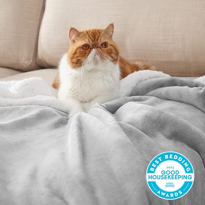 Bedsure GentleSoft Sherpa Fleece Blankets King Size - Image 2