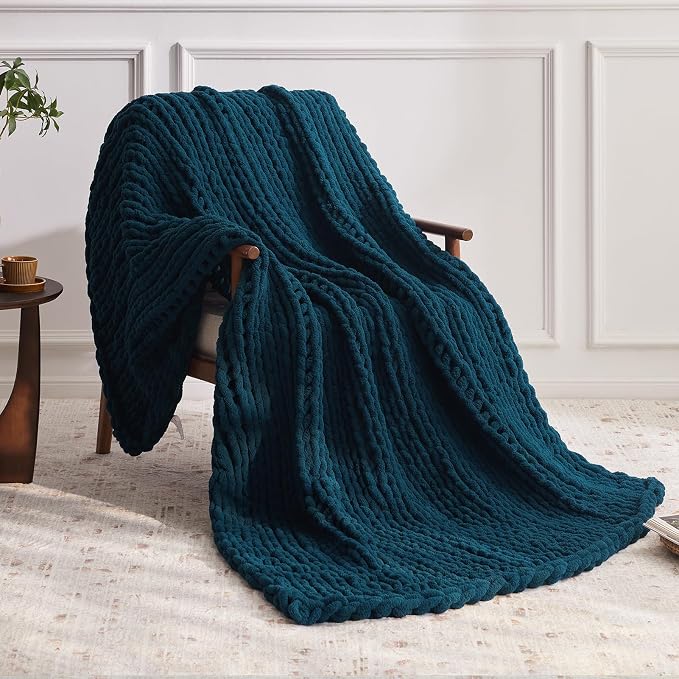Negwoo Chunky Knit Throw Blanket, Handmade Peacock Blue Crochet Big Thick - Image 2