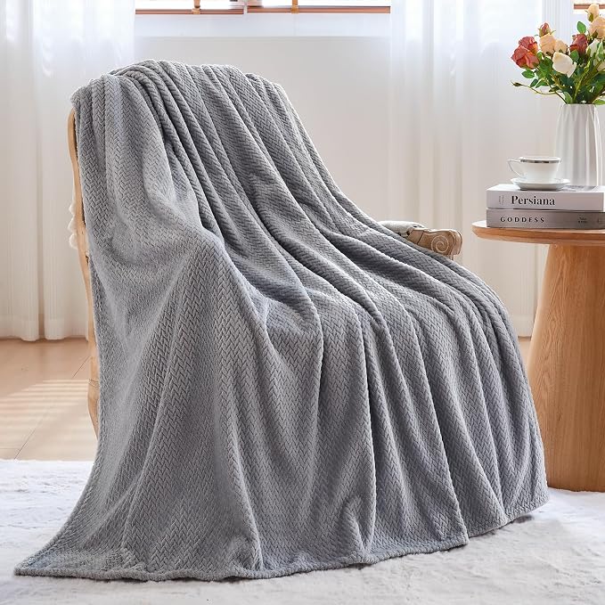 NEWCOSPLAY Super Soft King Blanket Grey Premium Silky Flannel Fleece Leaves - Image 4