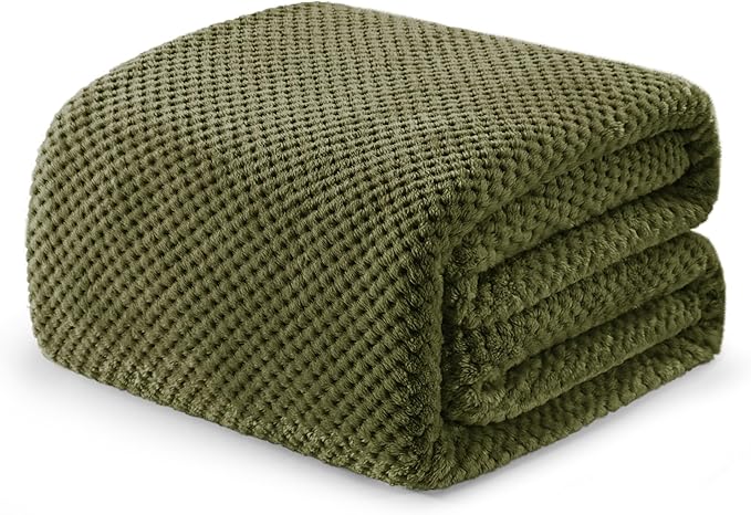 Exclusivo Mezcla Fleece Bed Blanket Queen Size, Super Soft and Warm Blankets by ExclusivoMezcla