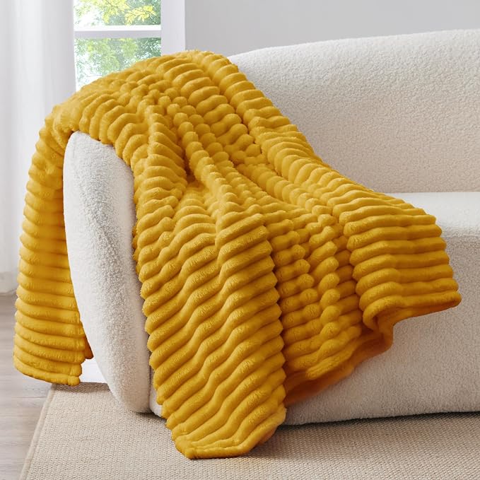 BEDELITE Twin Blanket for Couch & Bed, 300GSM Soft & Warm Fleece Blanket by BEDELITE
