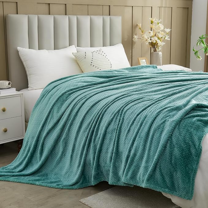 NEWCOSPLAY Super Soft King Blanket Light Teal Premium Silky Flannel Fleece - Image 3