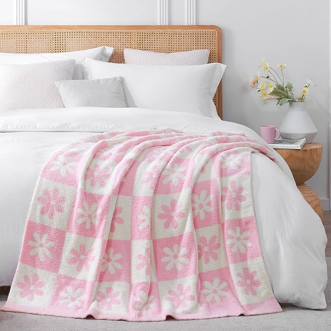 Snuggle Sac Checkered Blanket, 60x80 inches - Image 6
