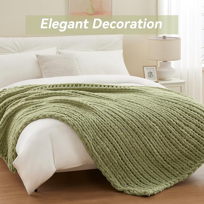 Negwoo Chunky Knit Throw Blanket, Handmade Light Green Crochet Big Thick Blanket - Image 2