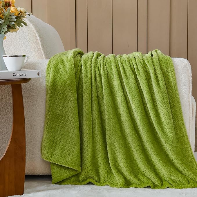 NEWCOSPLAY Super Soft King Blanket Green Premium Silky Flannel Fleece Leaves - Image 9