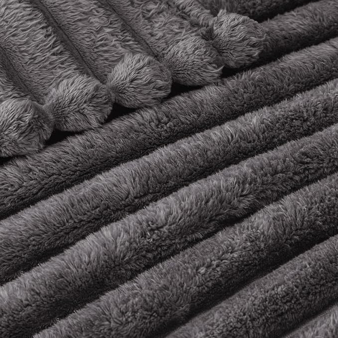 Exclusivo Mezcla King Size Flannel Fleece Blanket, Super Soft Striped Jacquard - Image 5