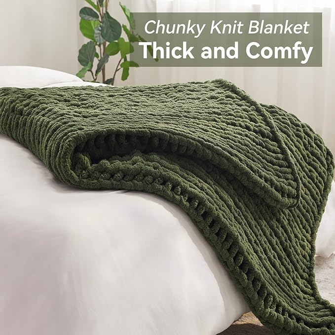 Negwoo Chunky Knit Throw Blanket, Handmade Green Crochet Big Thick Blanket - Image 5