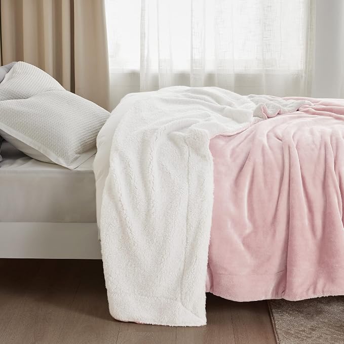 Bedsure GentleSoft Sherpa Fleece Throw Blanket - Image 6