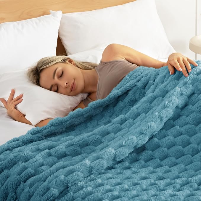 Whale Flotilla Queen Size Blanket - Image 3
