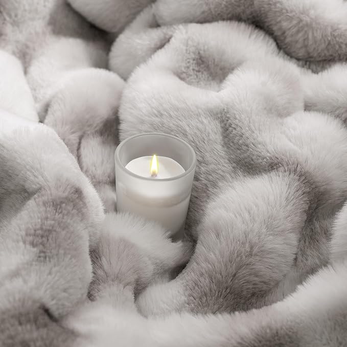 Touchat Luxury 1000GSM Faux Rabbit Fur Throw Blanket, Super Heavy Warm Cozy - Image 8