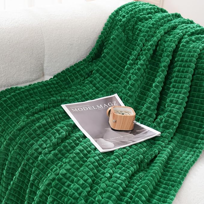 Puncuntex Flannel Fleece Throw Blanket Classic Green 50"×60", Super Soft Plush - Image 3