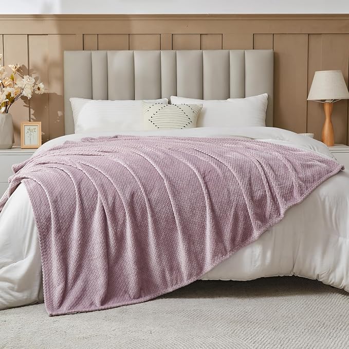 NEWCOSPLAY Super Soft Throw Blanket Light Purple Premium Silky Flannel Fleece - Image 7