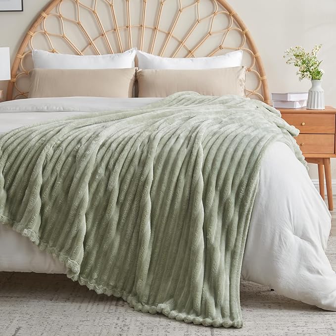 NEWCOSPLAY Super Soft Throw Blanket Sage Green Premium Silky Flannel Fleece 3D - Image 2