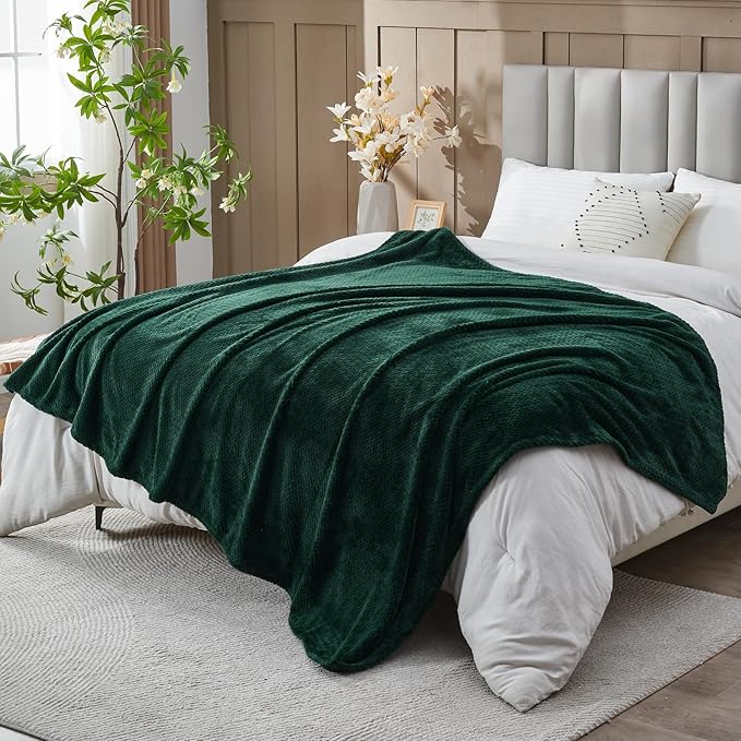 NEWCOSPLAY Super Soft King Blanket Forest Green Premium Silky Flannel Fleece by NEWCOSPLAY