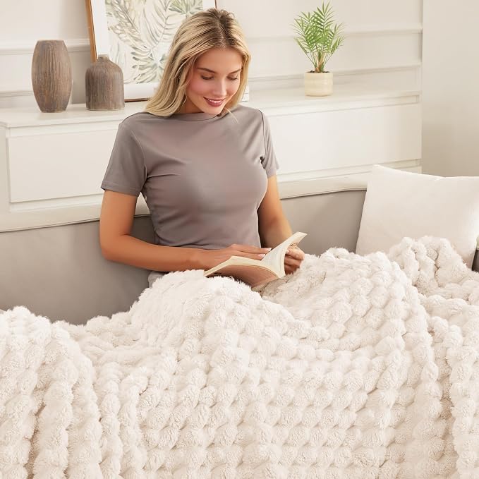 Whale Flotilla King Size Blanket - Image 3
