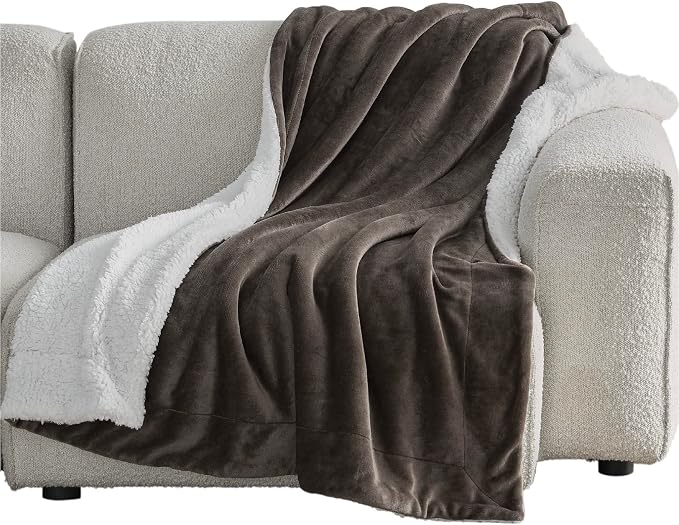 Bedsure GentleSoft Sherpa Fleece Throw Blanket - Image 9