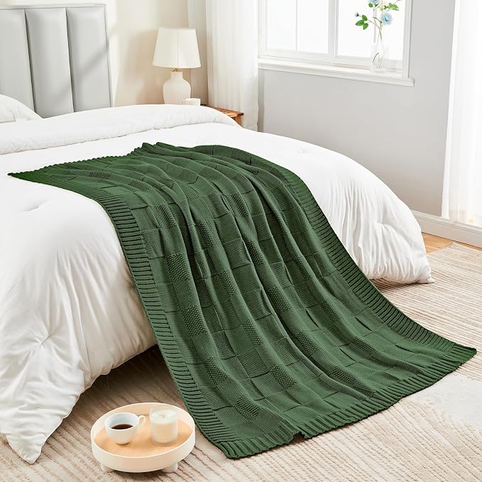 CozeCube Check Knit Throw Blanket, Christmas Green Checkered Bedroom Blanket - Image 6