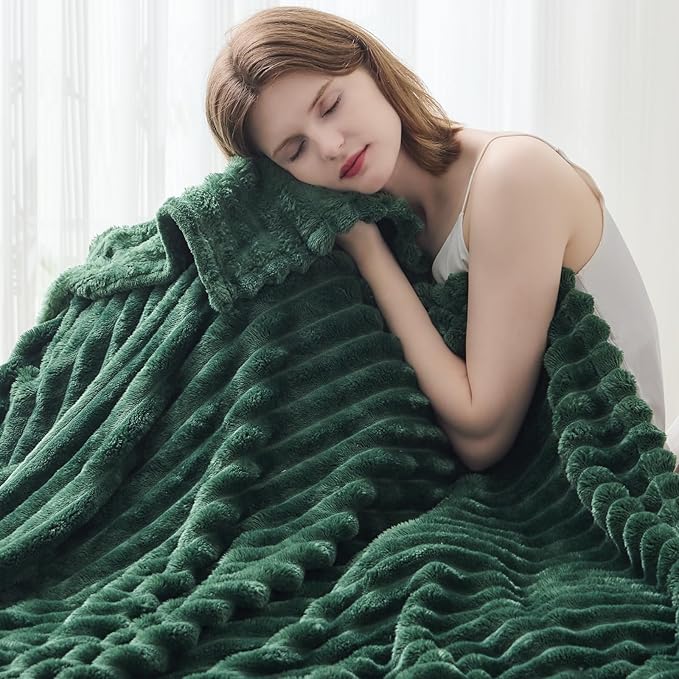 NEWCOSPLAY Super Soft Throw Blanket Dark Green Premium Silky Flannel Fleece 3D - Image 4