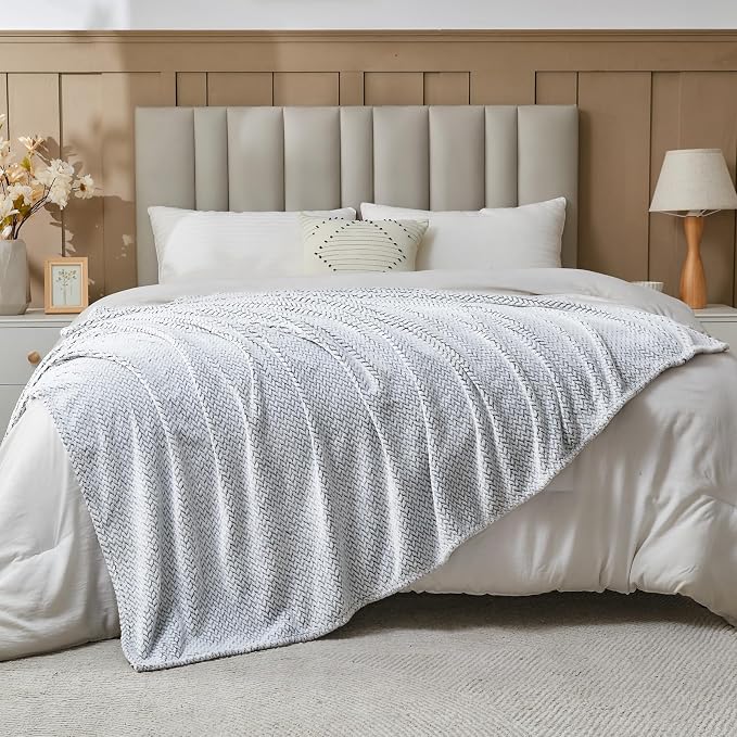 NEWCOSPLAY Super Soft Queen Blanket Frosty Dark Grey Premium Silky Flannel - Image 7