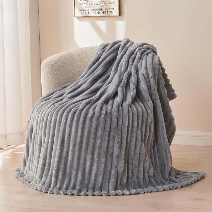 NEWCOSPLAY Super Soft Queen Blanket Light Grey Premium Silky Flannel Fleece 3D - Image 9