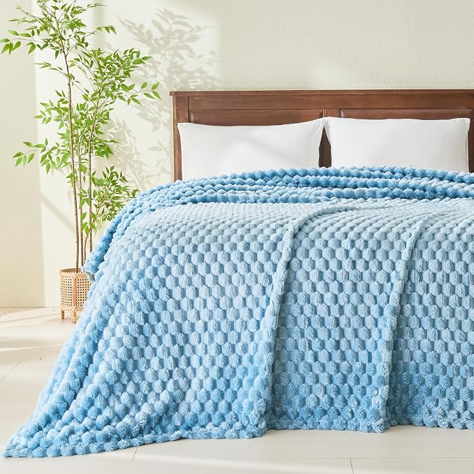 NEWCOSPLAY Super Soft Queen Blanket Blue Premium Silky Flannel Fleece 3D Clouds - Image 2
