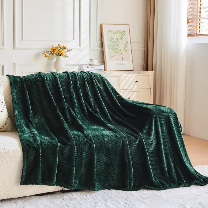 NEWCOSPLAY Super Soft Queen Blanket Forest Green Premium Silky Flannel Fleece - Image 9