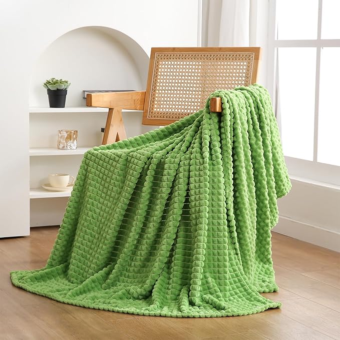 Puncuntex Flannel Fleece Throw Blanket Apple Green 50"×60", Super Soft Plush by Puncuntex
