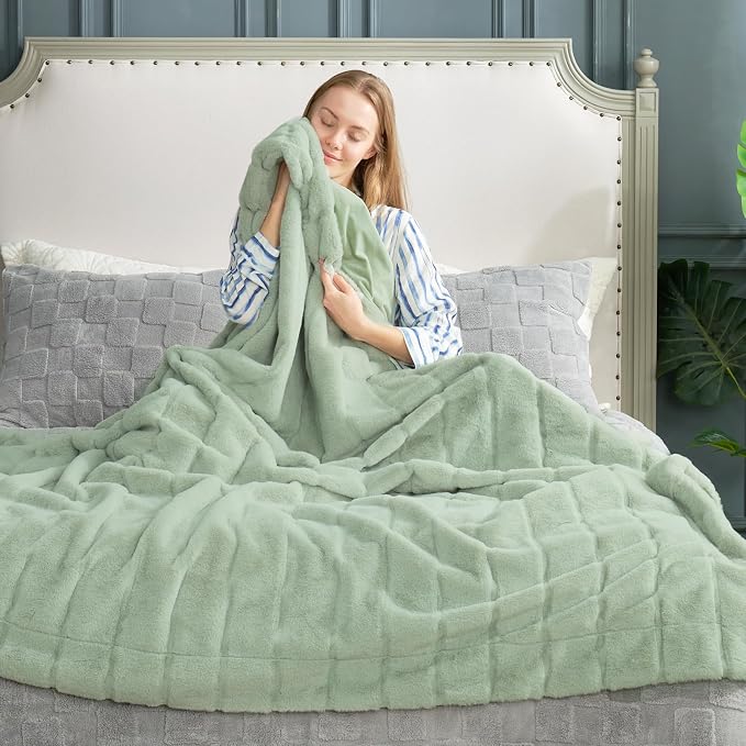 Cozy Bliss Faux Fur Throw Blanket - Image 2