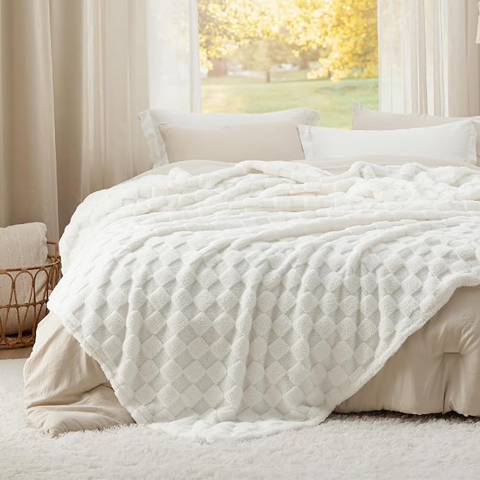 Bedsure GentleSoft Full Size Blankets - Image 6