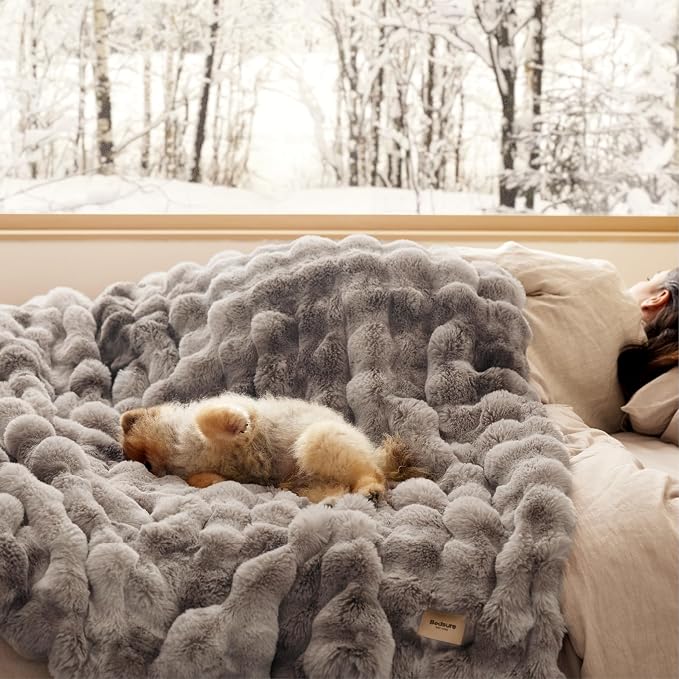 Bedsure GentleSoft Fluffy Fuzzy Twin Blanket, Soft Cozy Fleece Faux Fur Blanket - Image 7