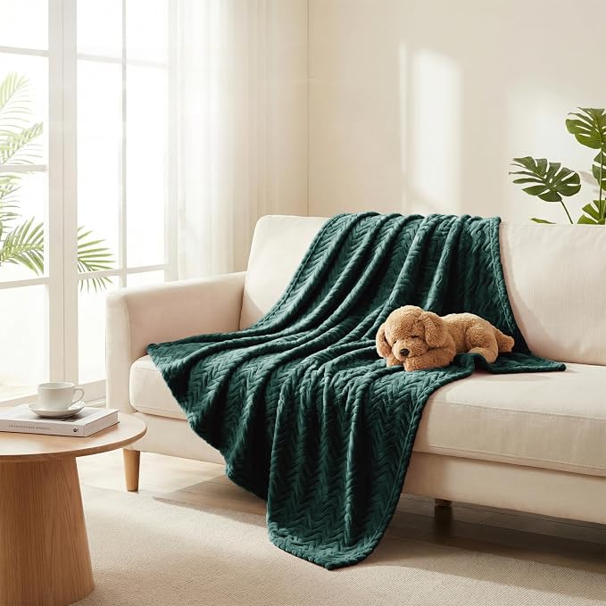 Exclusivo Mezcla Twin Blanket for Bed, Cozy Lightweight Fleece Blankets for All - Image 4