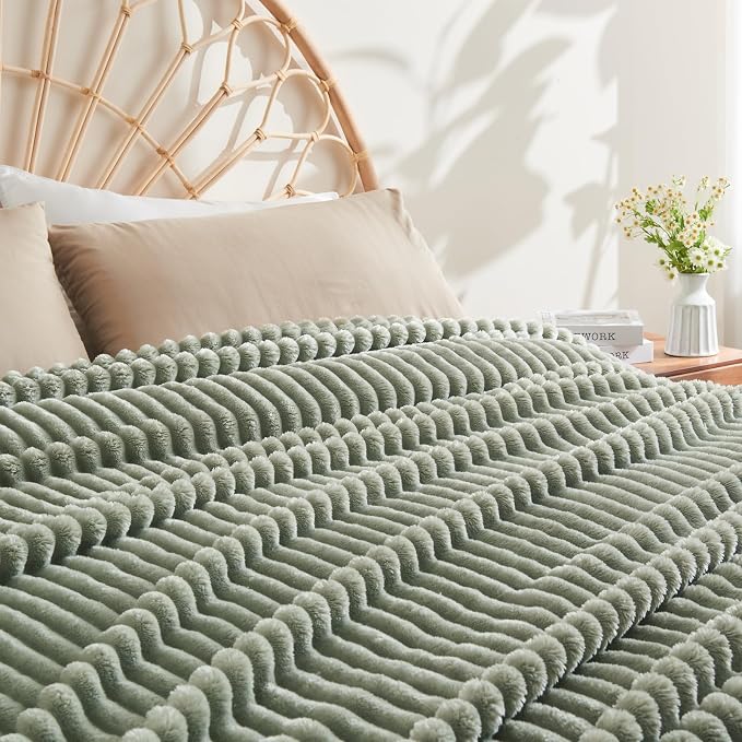 NEWCOSPLAY Super Soft Throw Blanket Sage Green Premium Silky Flannel Fleece 3D - Image 9