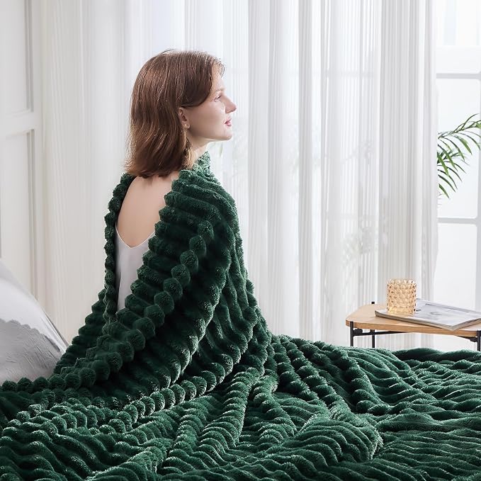 NEWCOSPLAY Super Soft Queen Blanket Dark Green Premium Silky Flannel Fleece 3D - Image 7