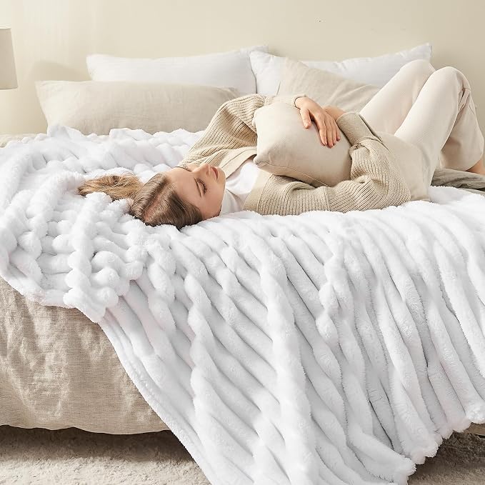 NEWCOSPLAY Super Soft King Blanket White Premium Silky Flannel Fleece 3D Ribbed - Image 3
