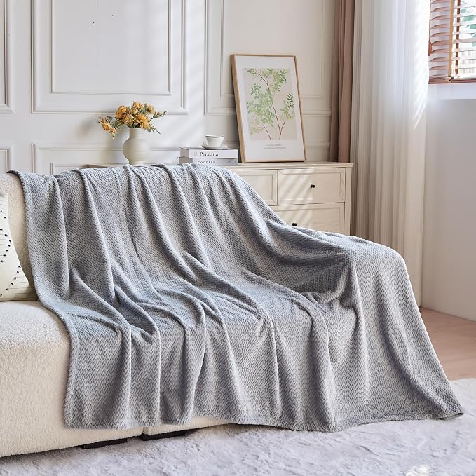 NEWCOSPLAY Super Soft King Blanket Grey Premium Silky Flannel Fleece Leaves - Image 9