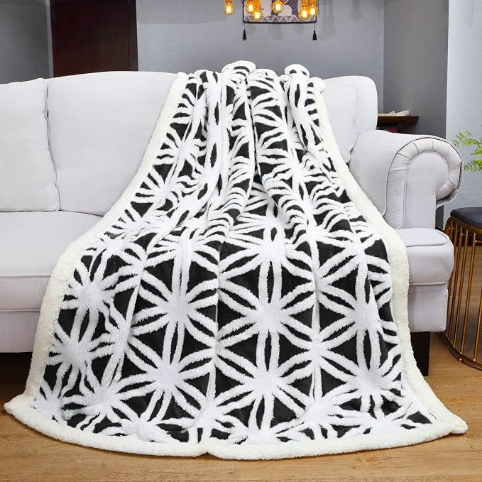LOMAO Sherpa Fleece Blanket Fuzzy Soft Throw Blanket Dual Sided Blanket - Image 5
