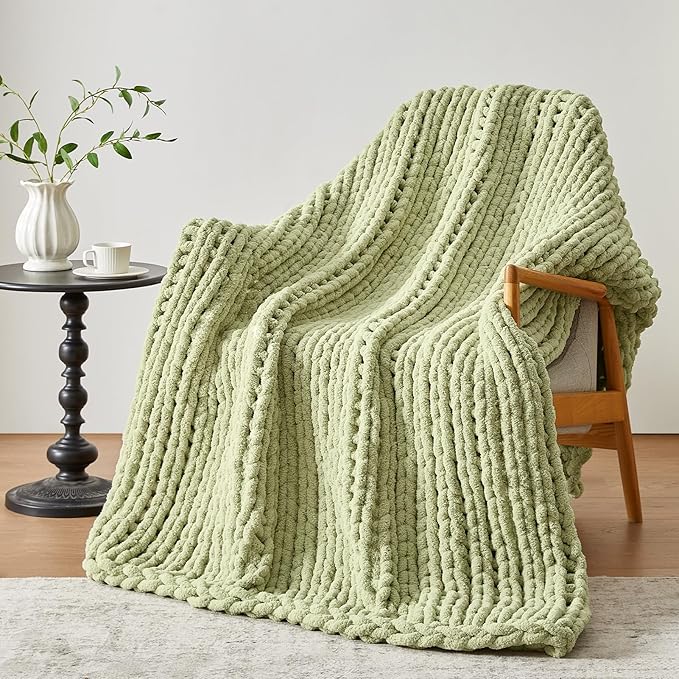 Negwoo Chunky Knit Throw Blanket, Handmade Light Green Crochet Big Thick Blanket by Unknown