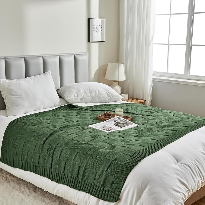 CozeCube Check Knit Throw Blanket, Christmas Green Checkered Bedroom Blanket - Image 5