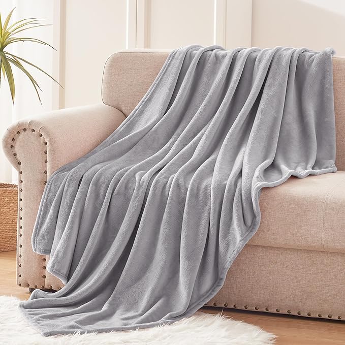Exclusivo Mezcla Fleece Light Grey Throw Blanket - Image 3