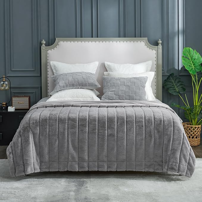 Cozy Bliss Deluxe Sheared Rabbit Faux Fur Throw Blanket, Soft Fuzzy High-Low - Image 7