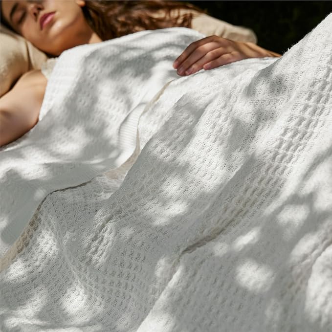 Bedsure Gentlesoft 100% Cotton Blanket Queen Size - Image 2