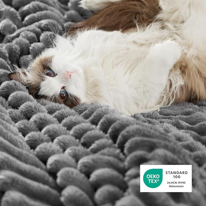 Bedsure Sherpa Throw Blanket for Couch - Image 4