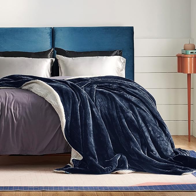 Bedsure GentleSoft Sherpa Fleece Blanket Queen Size - Image 3