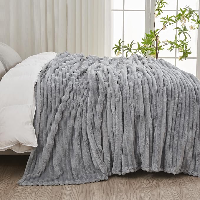 NEWCOSPLAY Super Soft Queen Blanket Light Grey Premium Silky Flannel Fleece 3D - Image 4