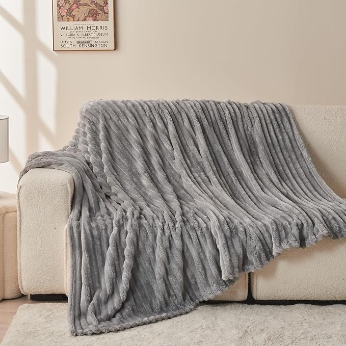 NEWCOSPLAY Super Soft Twin Blanket Light Grey Premium Silky Flannel Fleece 3D - Image 8