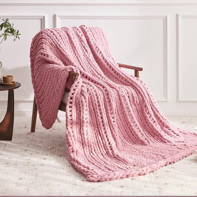 Negwoo Chunky Knit Throw Blanket, Handmade Light Pink Crochet Big Thick Blanket - Image 2
