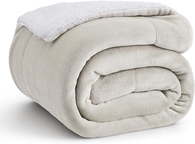 Bedsure GentleSoft Sherpa Fleece Twin Size Blanket by BEDSURE