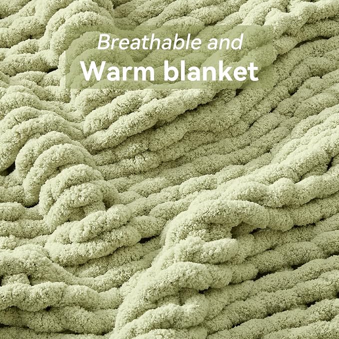 Negwoo Chunky Knit Throw Blanket, Handmade Light Green Crochet Big Thick Blanket - Image 3